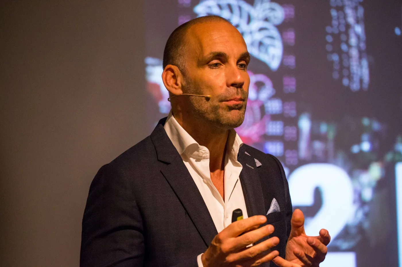 Richard van Hooijdonk tijdens een keynote