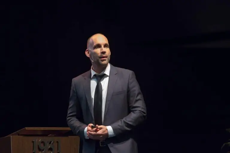 Agency 17 Richard-van-Hooijdonk-Press-2.jpg