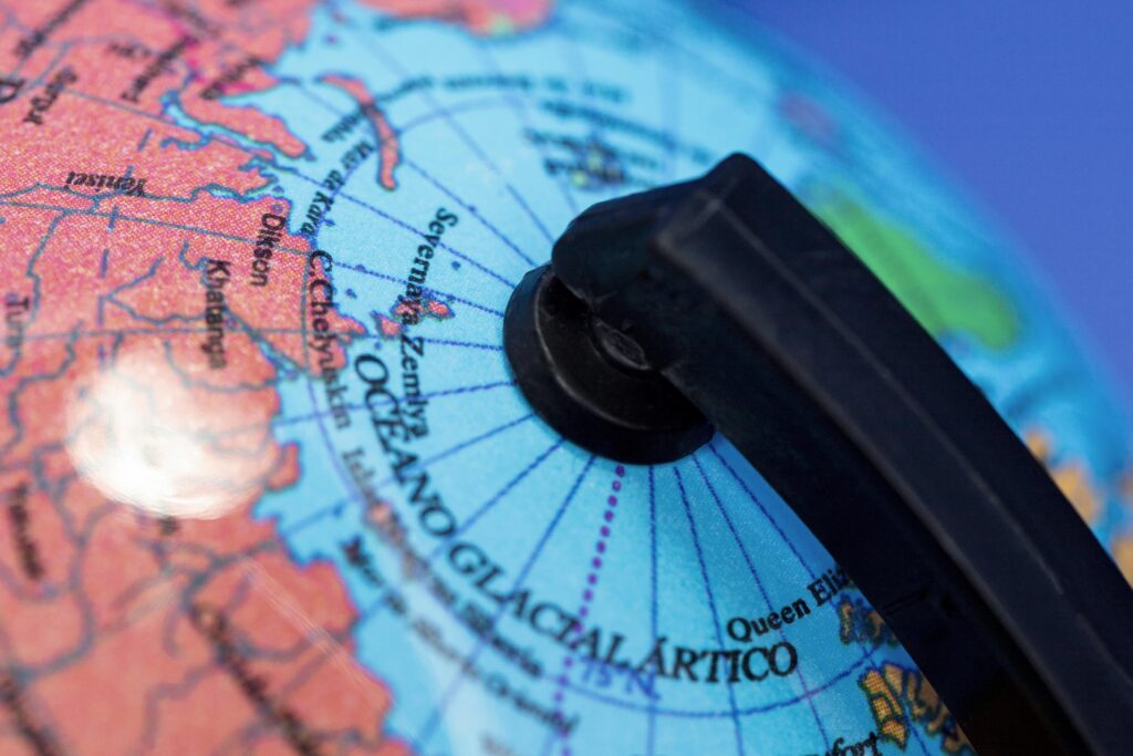 De toekomst van internationale veiligheid en oorlog: Sneller, slimmer en onzichtbaar 1 De toekomst van internationale veiligheid en oorlog: Sneller, slimmer en onzichtbaar